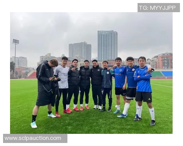 与足球明星亲密接触的瞬间记录我的难忘合影经历 与足球明星亲密接触的瞬间记录我的难忘合影经历