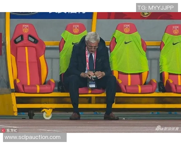 昔日足球教练的执教生涯与战术理念的深度剖析与反思